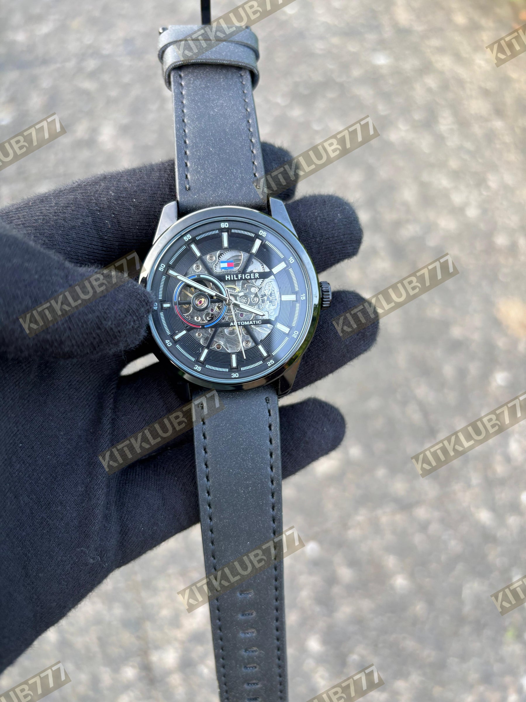 01 TOMMY HILFIGER AUTOMATIC WATCH